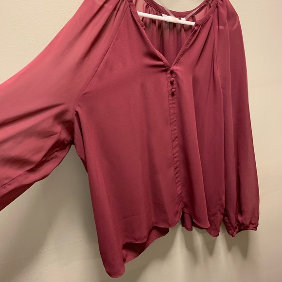 Blouse Reitmans Burgundy - Picture 2 of 3